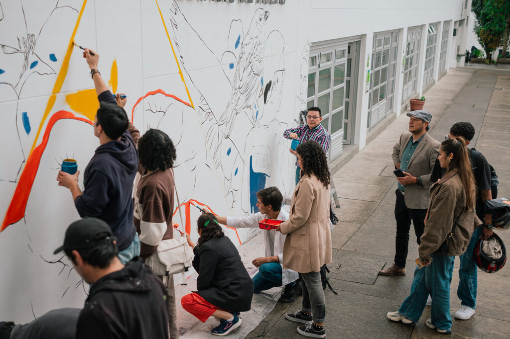 “Pintatón” en el campus Palogrande de la Sede Manizales ilustra la unidad de la comunidad UNAL