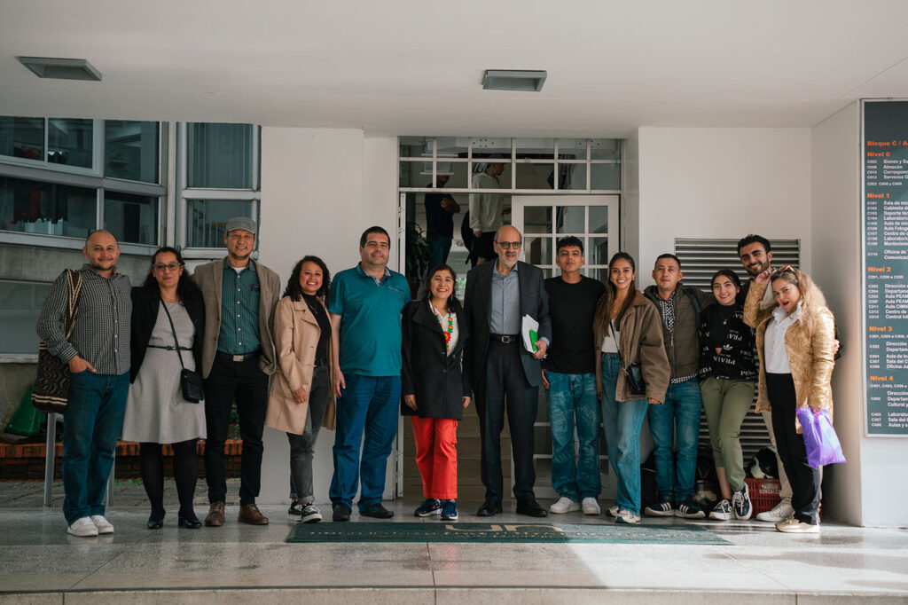 “Pintatón” en el campus Palogrande de la Sede Manizales ilustra la unidad de la comunidad UNAL