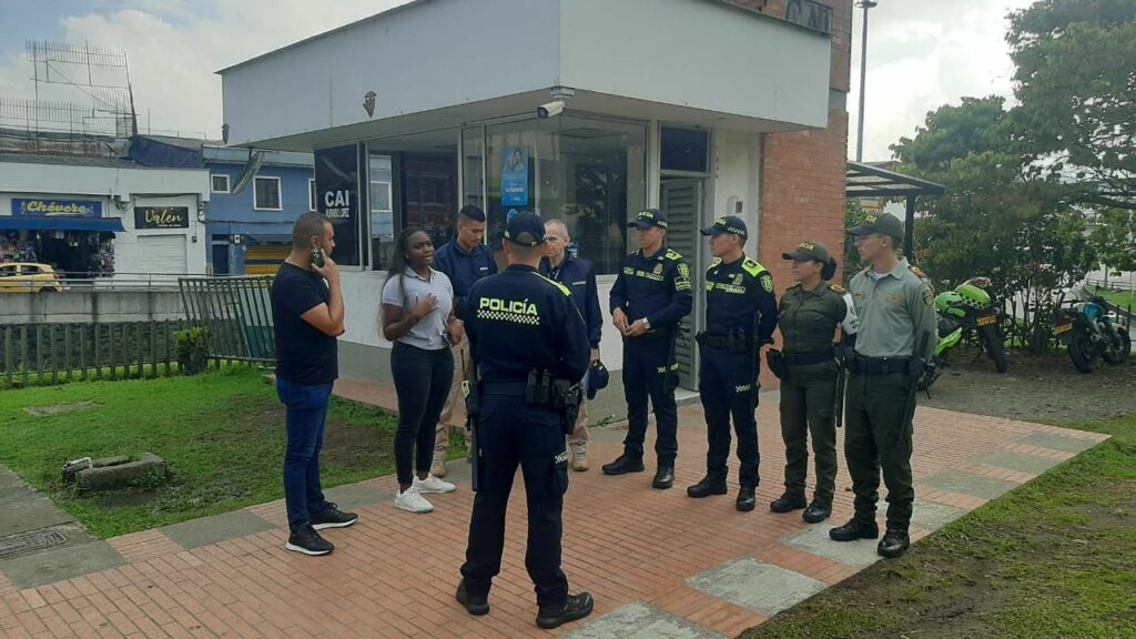 En esta actividad los policías también realizaron jornada de sensibilización
El Grupo de Protección al Turismo y Patrimonio Nacional, realizó campaña de control a establecimiento de alojamiento.