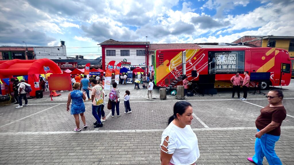 Secretaría de Agricultura de Caldas Promueve Consumo Legal de Carne en Feria en Villamaría