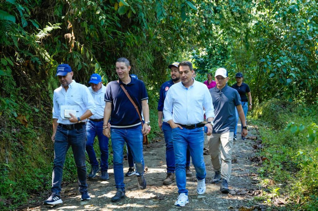 Soluciones a necesidades de la comunidad del Corregimiento El Manantial, con Gobierno en la Calle