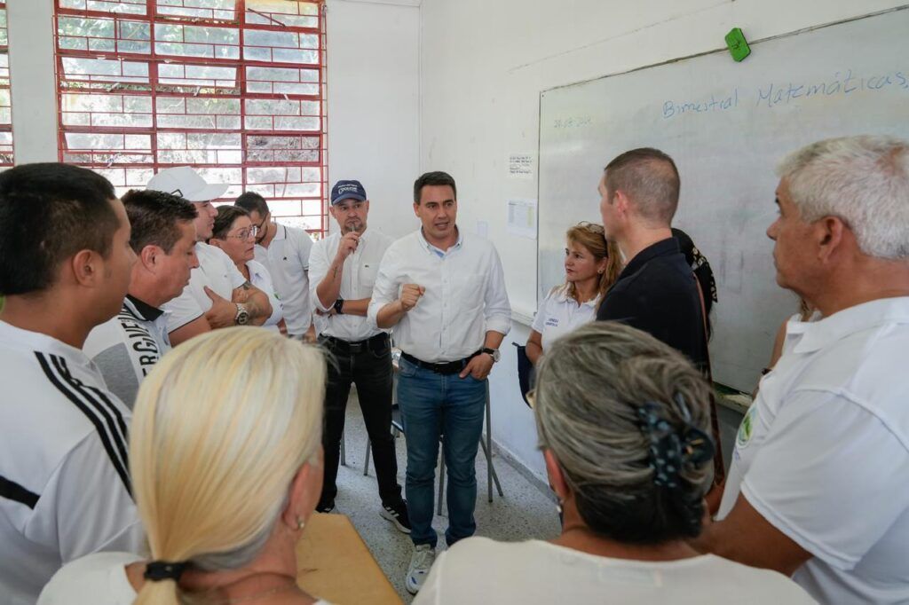 Soluciones a necesidades de la comunidad del Corregimiento El Manantial, con Gobierno en la Calle