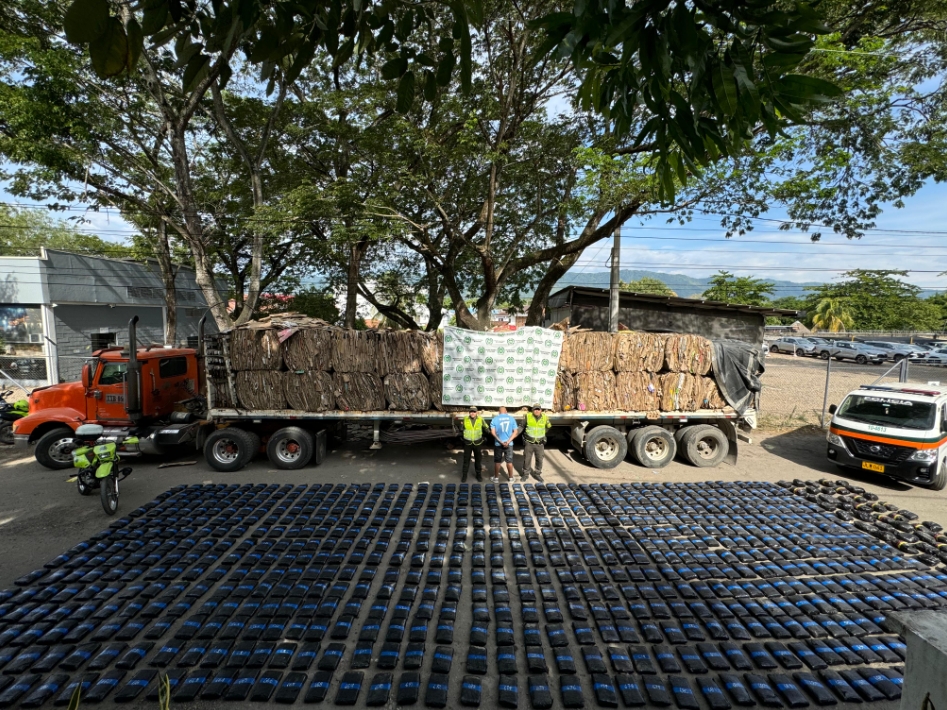 Una persona capturada, la incautación de un tractocamión y 728 kilogramos de marihuana