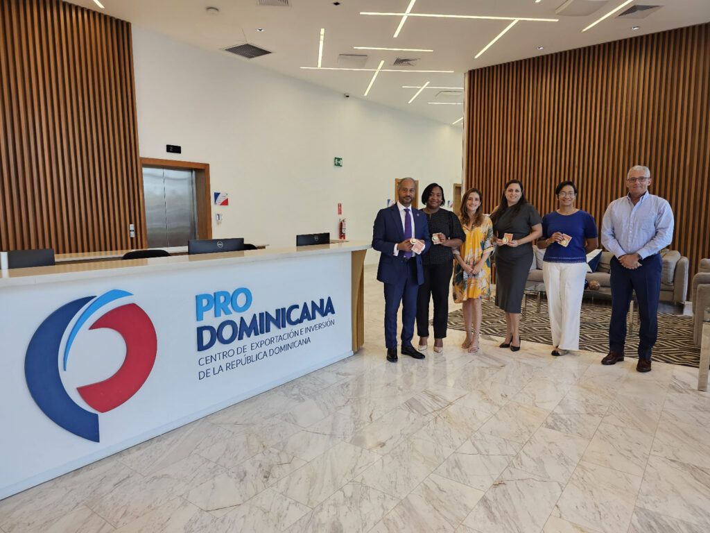 Manizales Expande Oportunidades: Éxito en Misión Comercial a República Dominicana