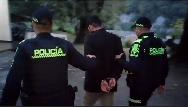 CAPTURADO UN HOMBRE DE 30 AÑOS DE EDAD EN FLAGRANCIA POR EL DELITO DE TRÁFICO, FABRICACIÓN O PORTE DE ESTUPEFACIENTES

 

Quería llevar ocultos en la bodega de equipaje de un bus, 14 mil dosis de marihuana en su maleta