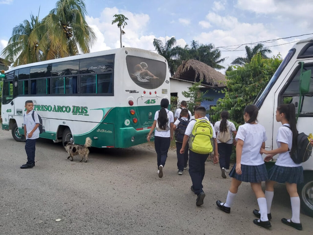 Caldas Anuncia Aporte Histórico para Transporte Escolar en 2024