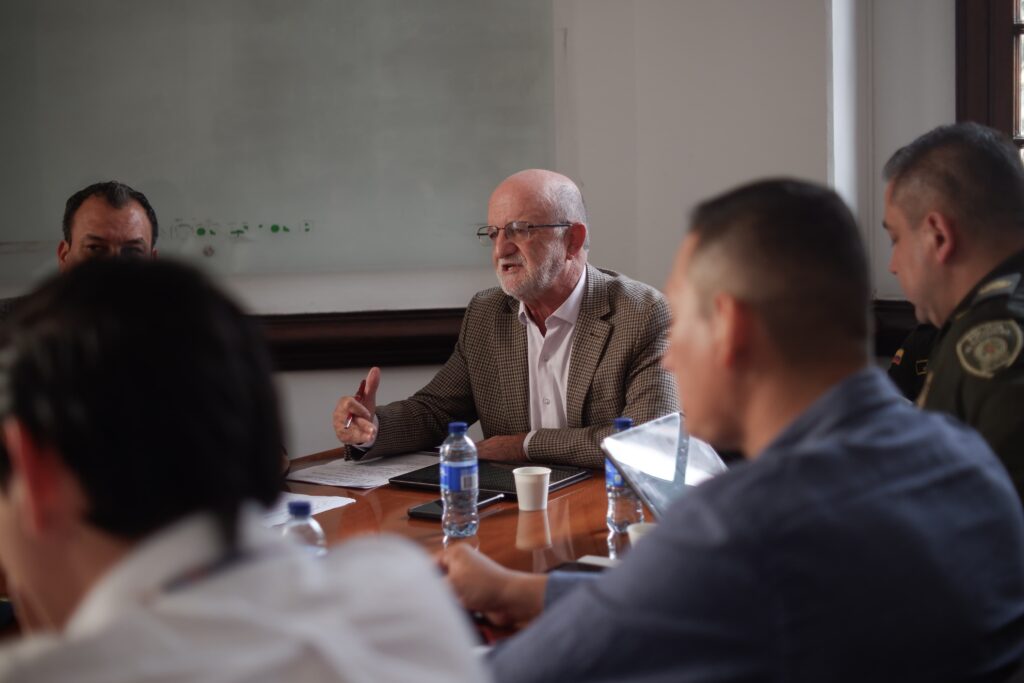 Con aumento de pie de fuerza y la activación de una burbuja de operaciones e inteligencia, Caldas fortalece la seguridad en zonas del Oriente limítrofes con Antioquia
