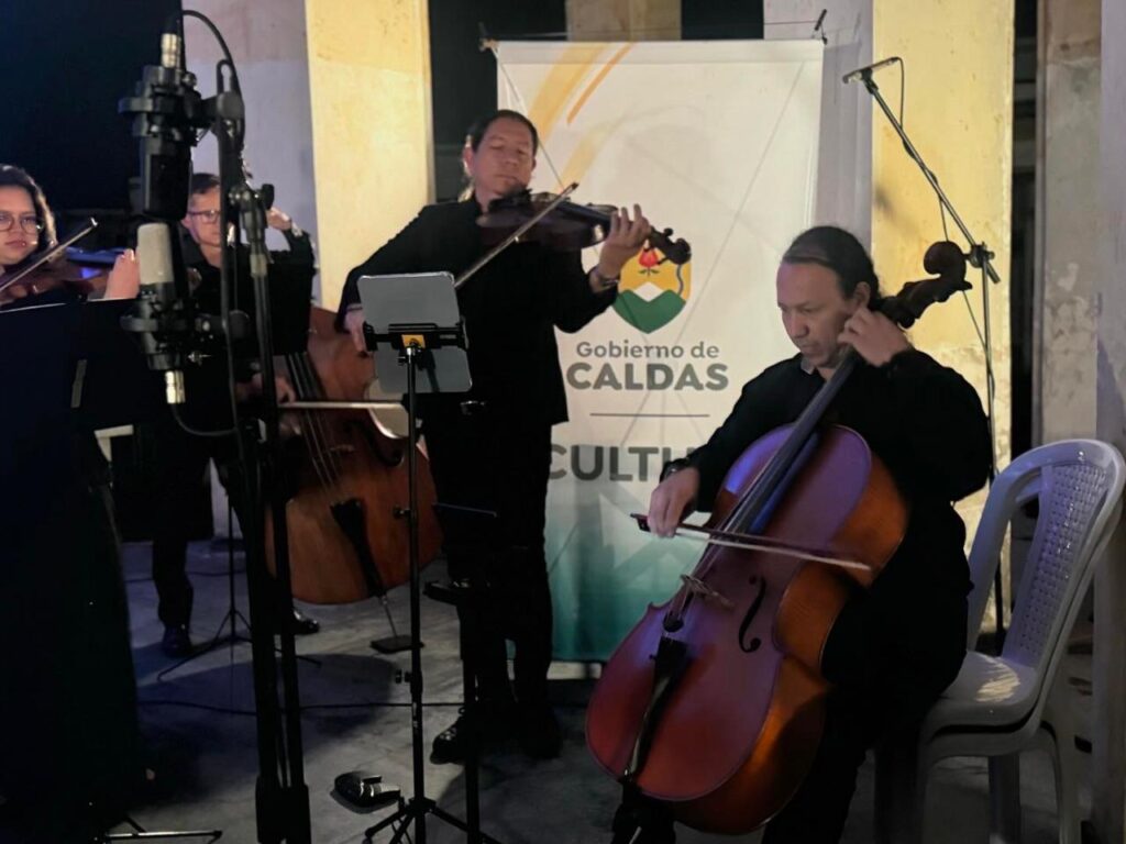 Con música de los períodos Clásico y Barroco, Caldas celebró el mes del patrimonio en el cementerio San Esteban de la capital