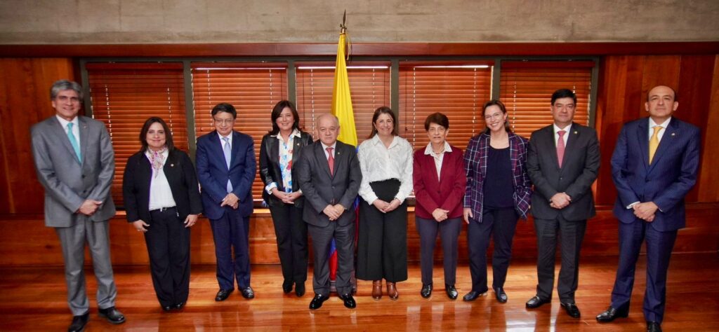 Corte y Defensora del Pueblo Unen Fuerzas para Fortalecer Derechos y Protección