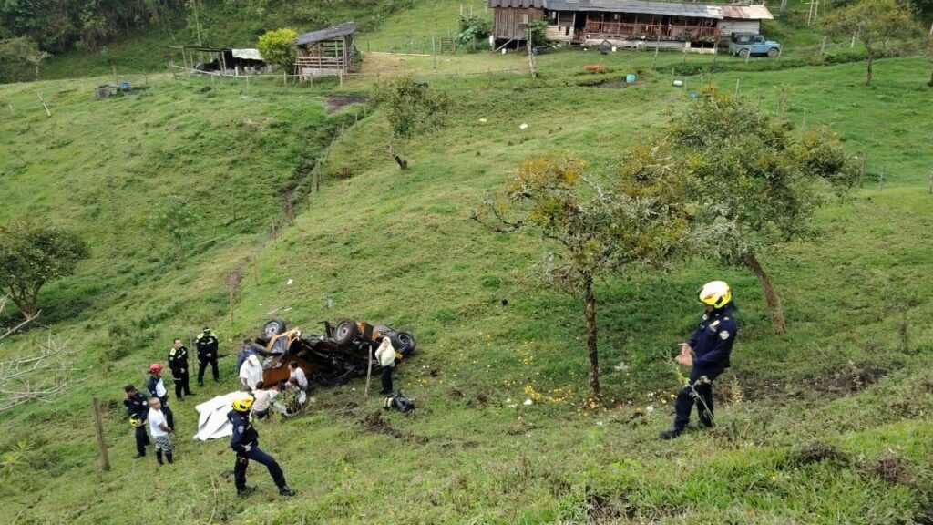 Tragedia en Manizales: Dos muertos y dos bomberos heridos en emergencias recientes