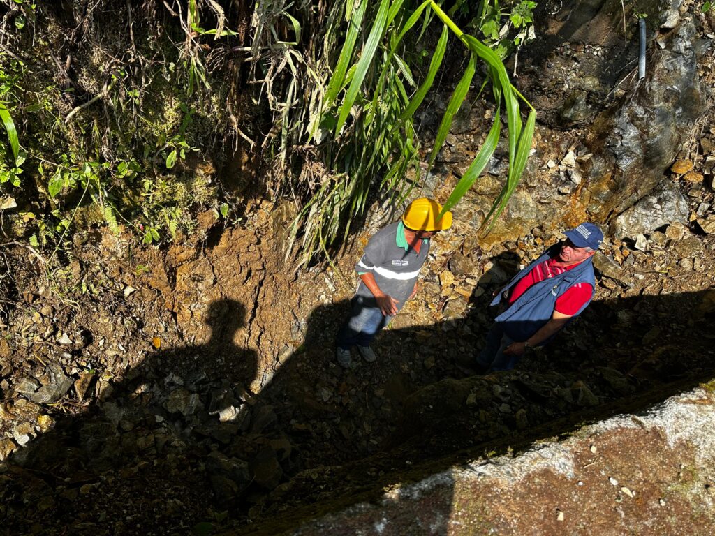 Gobernación de Caldas avanza en la intervención del sector Santa Bárbara – El Codo, en Samaná, con la que busca reducir la accidentalidad y ampliar el ancho de la carretera