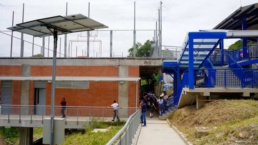 Gobierno de Caldas y Alcaldía de Marmato inauguraron las obras de ampliación del colegio General Ramón Marín: se beneficiarán 430 estudiantes