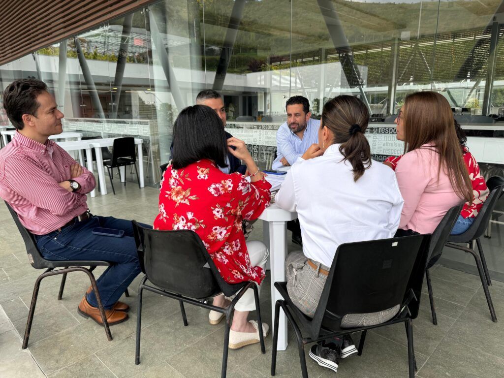 Secretaría de Educación impulsa el proyecto “Colombia Evidencia Potencial en Educación” en el Colegio Granadino