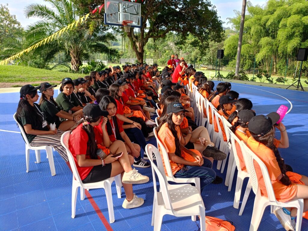 204  jóvenes participaron en la primera inmersión en inglés, Jornada Escolar Complementaria de Confa en el Centro Recreacional Santágueda.