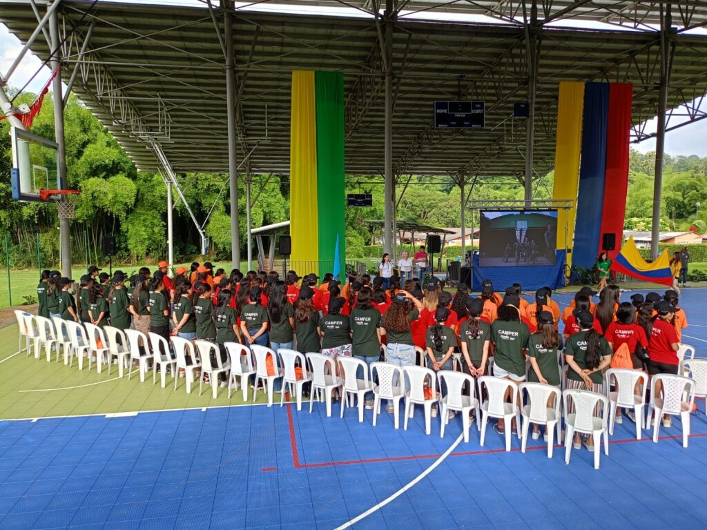 204  jóvenes participaron en la primera inmersión en inglés, Jornada Escolar Complementaria de Confa en el Centro Recreacional Santágueda.