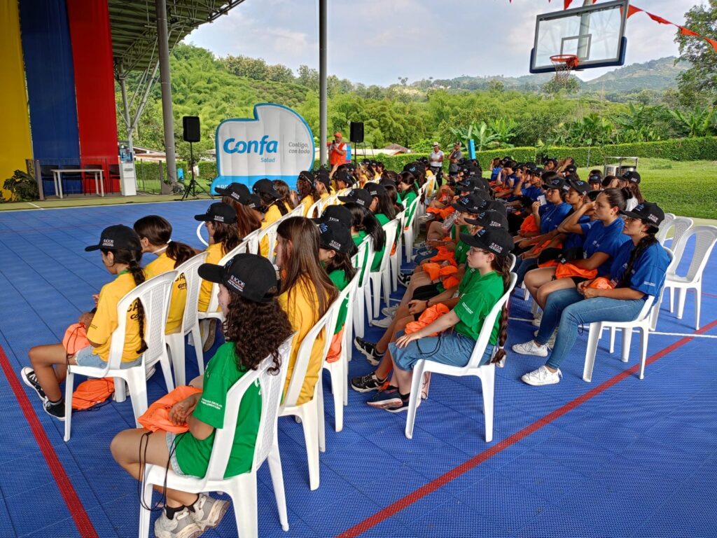 204  jóvenes participaron en la primera inmersión en inglés, Jornada Escolar Complementaria de Confa en el Centro Recreacional Santágueda.