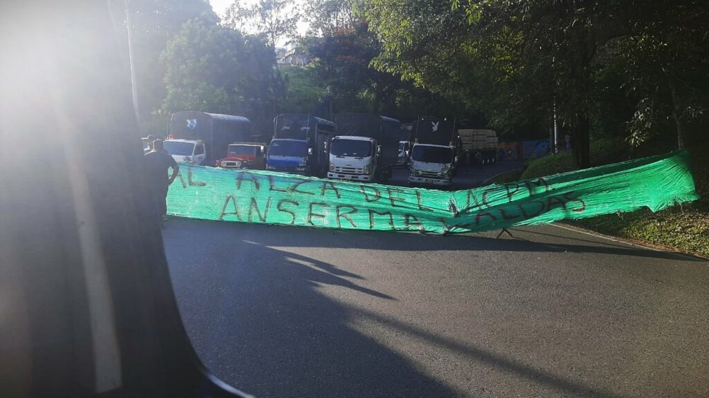 Paro Nacional Camionero Afecta la Movilidad en Manizales, Anserma y Chinchiná