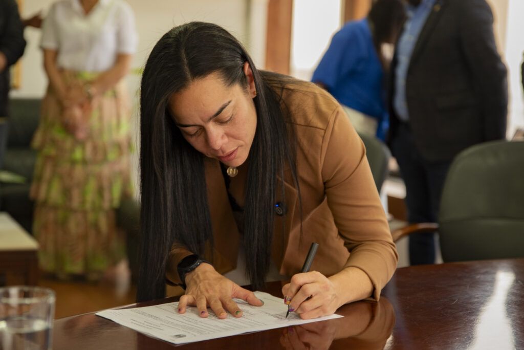 Natalia Díaz Jurado se posesionó como secretaria de Hacienda de Manizales