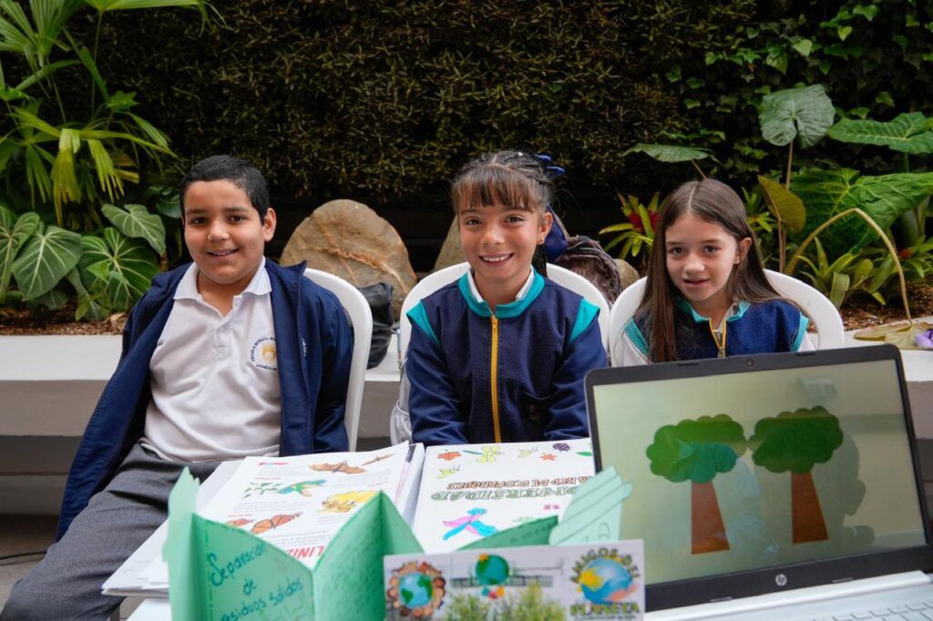 Niños y jóvenes, estudiantes de Manizales, muestran experiencias por el cambio climático y la biodiversidad