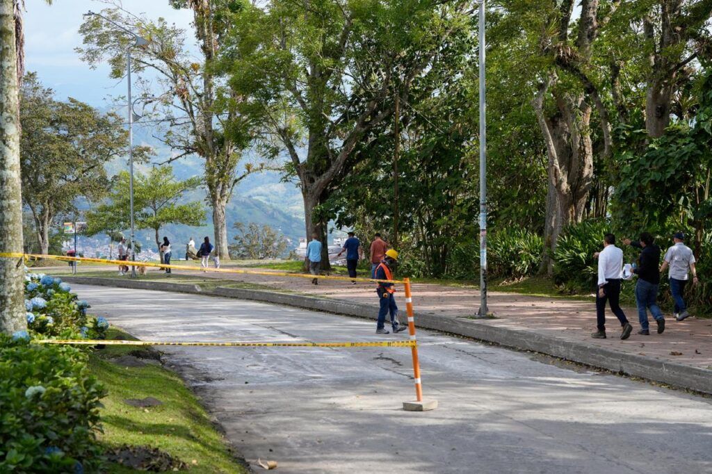 Obras de la Avenida 12 de Octubre y la Media Torta de Chipre progresan