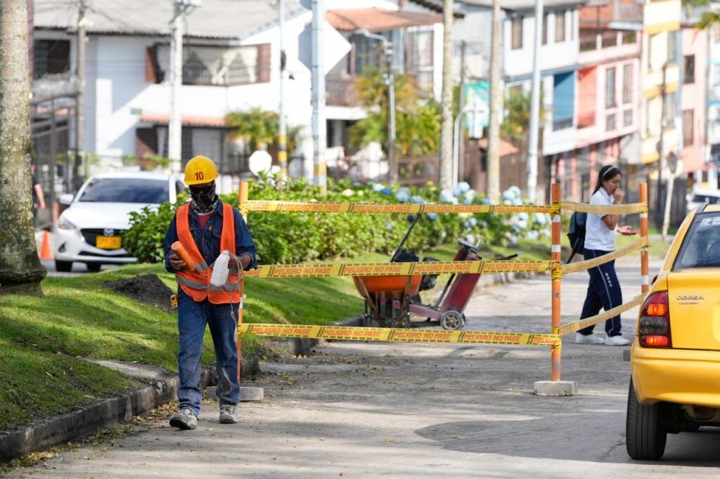 Progresan obras de la Avenida 12 de Octubre y Media Torta de Chipre en Manizales