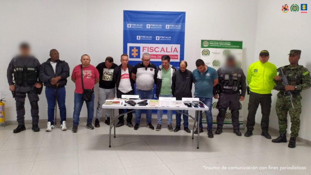 ¡Cayeron ‘Los Capucheros’! Ocho miembros de la red de estafadores con cheques sin fondos son judicializados