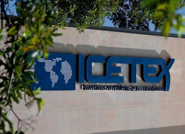 Corte Constitucional Protege Derecho a la Educación de Estudiante con Discapacidad en Caso Contra ICETEX