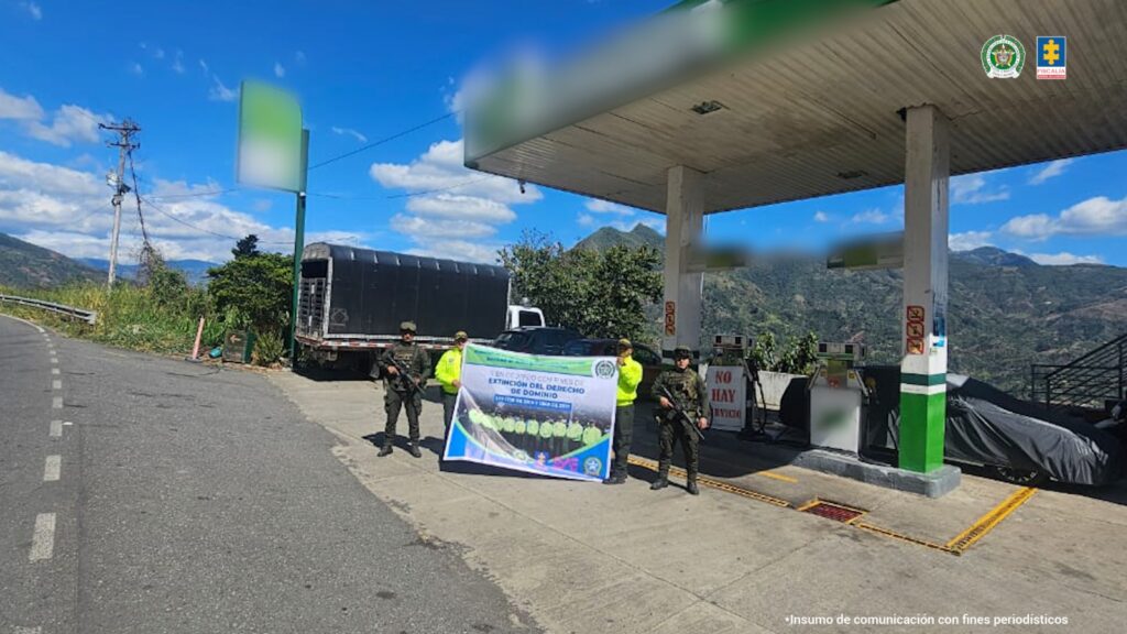 ocupación que hizo la Fiscalía General de la Nación, a través de la Dirección Especializada de Extinción del Derecho de Dominio, sobre seis estaciones de servicio que estarían involucradas en la venta ilegal de gasolina en municipios de Nariño y Cauca. 