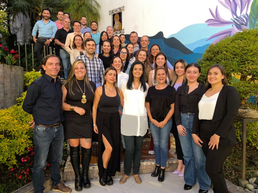 ¡Innovación en acción! 13 emprendedores se apropian de la poderosa metodología “Emprendimiento Disciplinado”