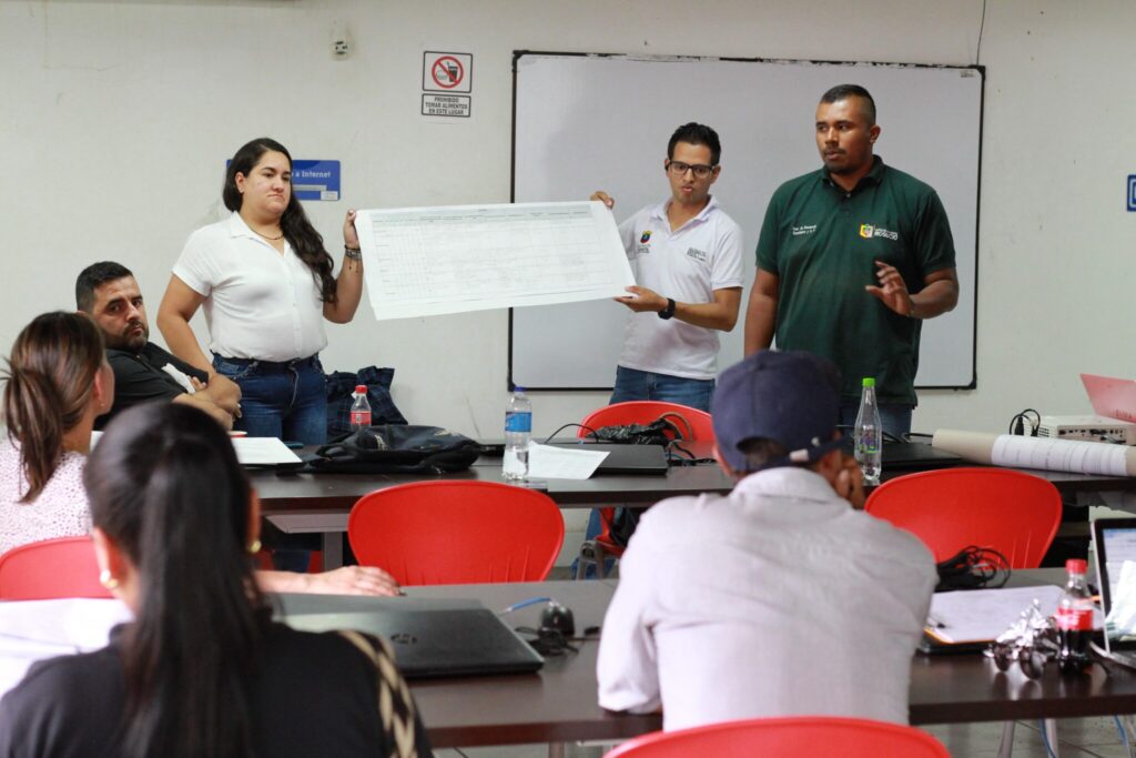 Apoyo para mejorar los procesos de comercialización y fortalecimiento de la asociatividad, entre las prioridades del Plan de Extensión Agropecuaria
