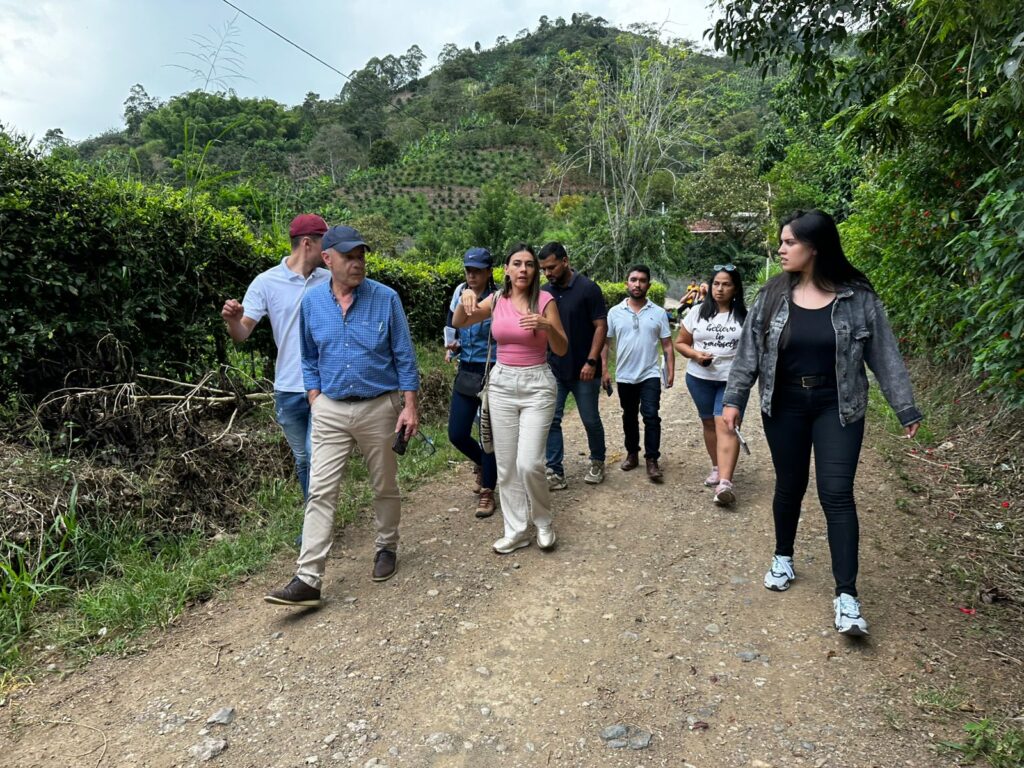 Supía en el Camino del Progreso: ‘del barro al concreto’ Construyendo Caminos y Creando Oportunidades