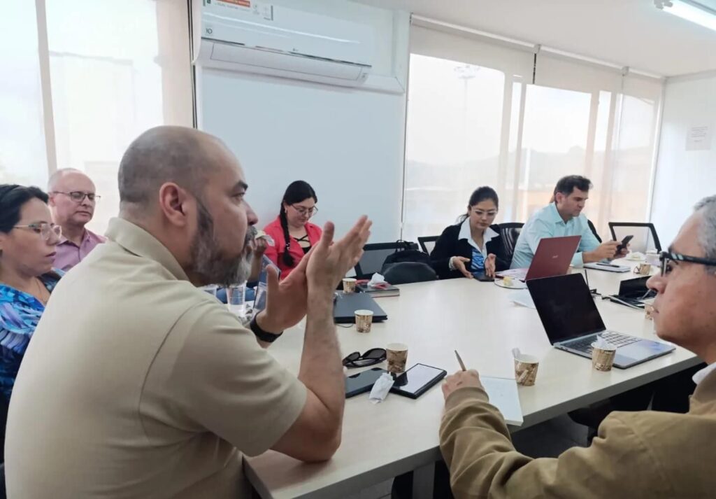 Durante visita, Ministerio de Salud destacó avances en la lucha contra el cáncer en Caldas