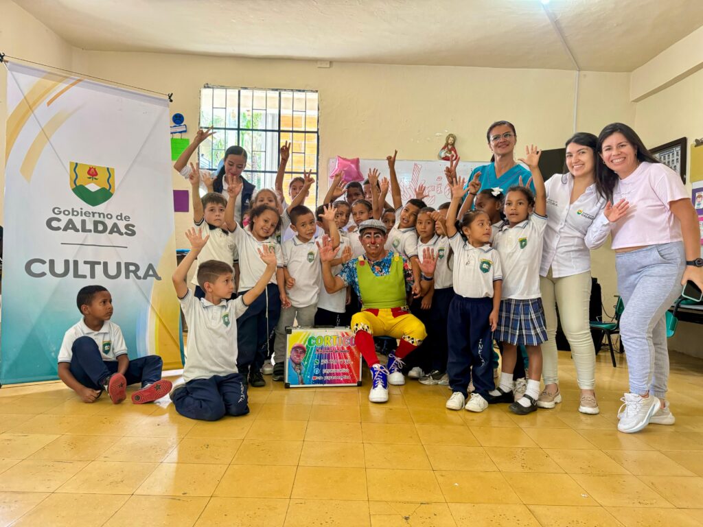 La Felisa resplandece con el talento del Alto Occidente Caldense en un encuentro cultural vibrante