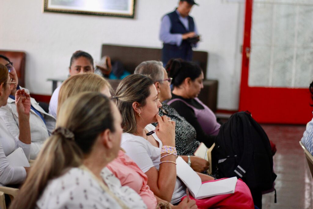 Gobierno de Caldas apuesta por el liderazgo femenino: 200 mujeres del departamento se beneficiarán de la primera etapa del programa “Mujeres Echadas Pa’ Lante”
