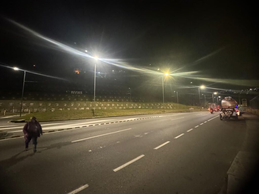 INVAMA culmina exitosamente la instalación de nuevas luminarias en el sector de la Panamericana