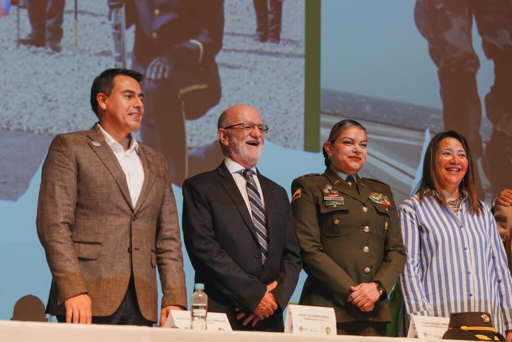 La Alcaldía de Manizales, la Gobernación de Caldas y otros entes territoriales rindieron homenaje a los veteranos de la fuerza pública