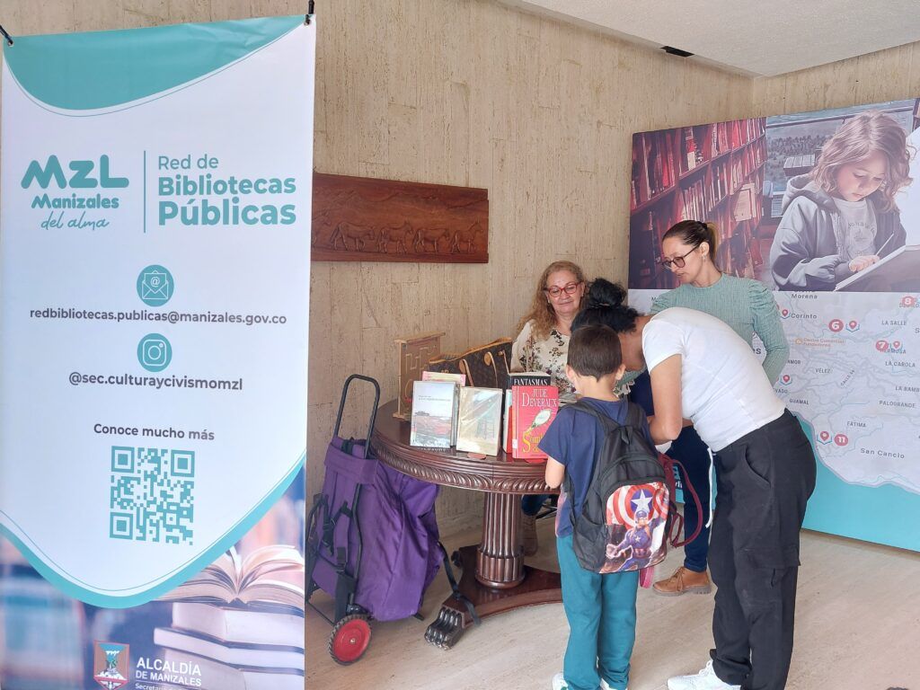 La Biblioteca Pública llega a las instalaciones de la Alcaldía para inspirar el progreso a través de los libros