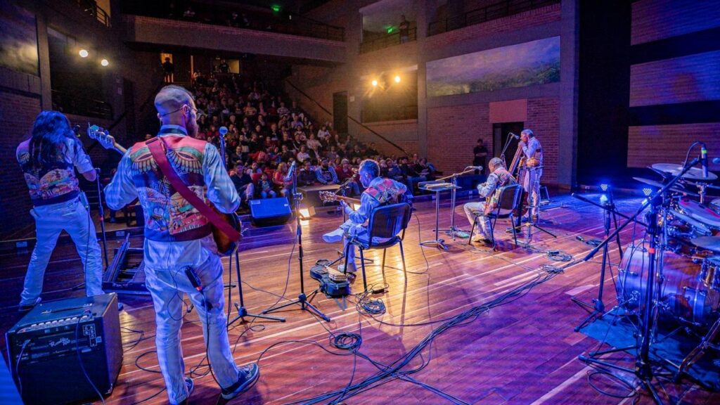 La agrupación Juglares deleitó al público caldense con su presentación en los conciertos de la Secretaría de Cultura