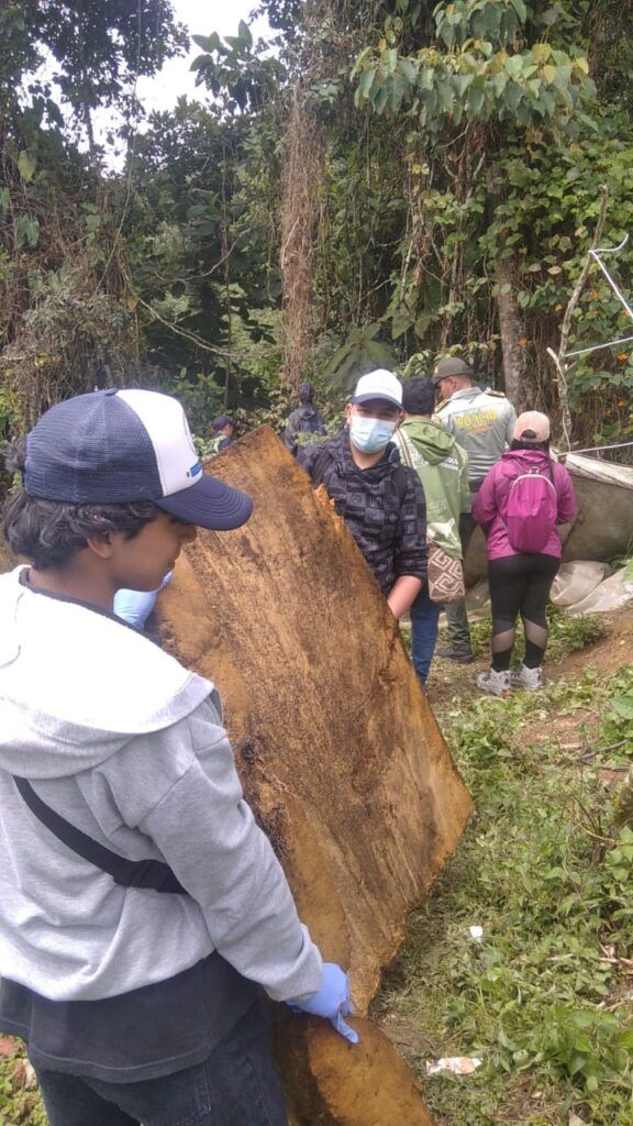 Las laderas de Monteleón, en constante limpieza de basuras; 4.1 toneladas recogidas en la más reciente jornada