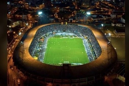 La Modernización del Estadio Palogrande en Suspenso: Decisión Judicial Impacta el Proceso