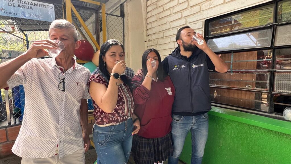 Plan Departamental de Agua aseguró agua potable para institución educativa de la zona rural de Villamaría: 145 personas beneficiadas