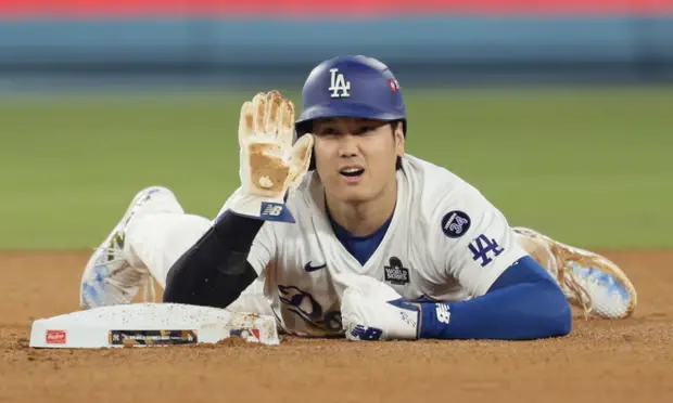 El debut de Ohtani en la Serie Mundial cautiva a Japón