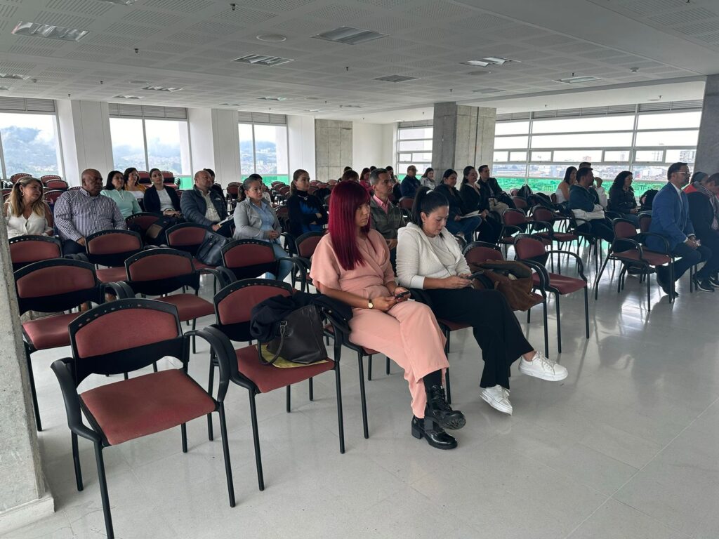 ¡Revolución Educativa en Caldas! 37 Docentes Fortalecen su Formación con el Diplomado “Ser Maestro Hoy”