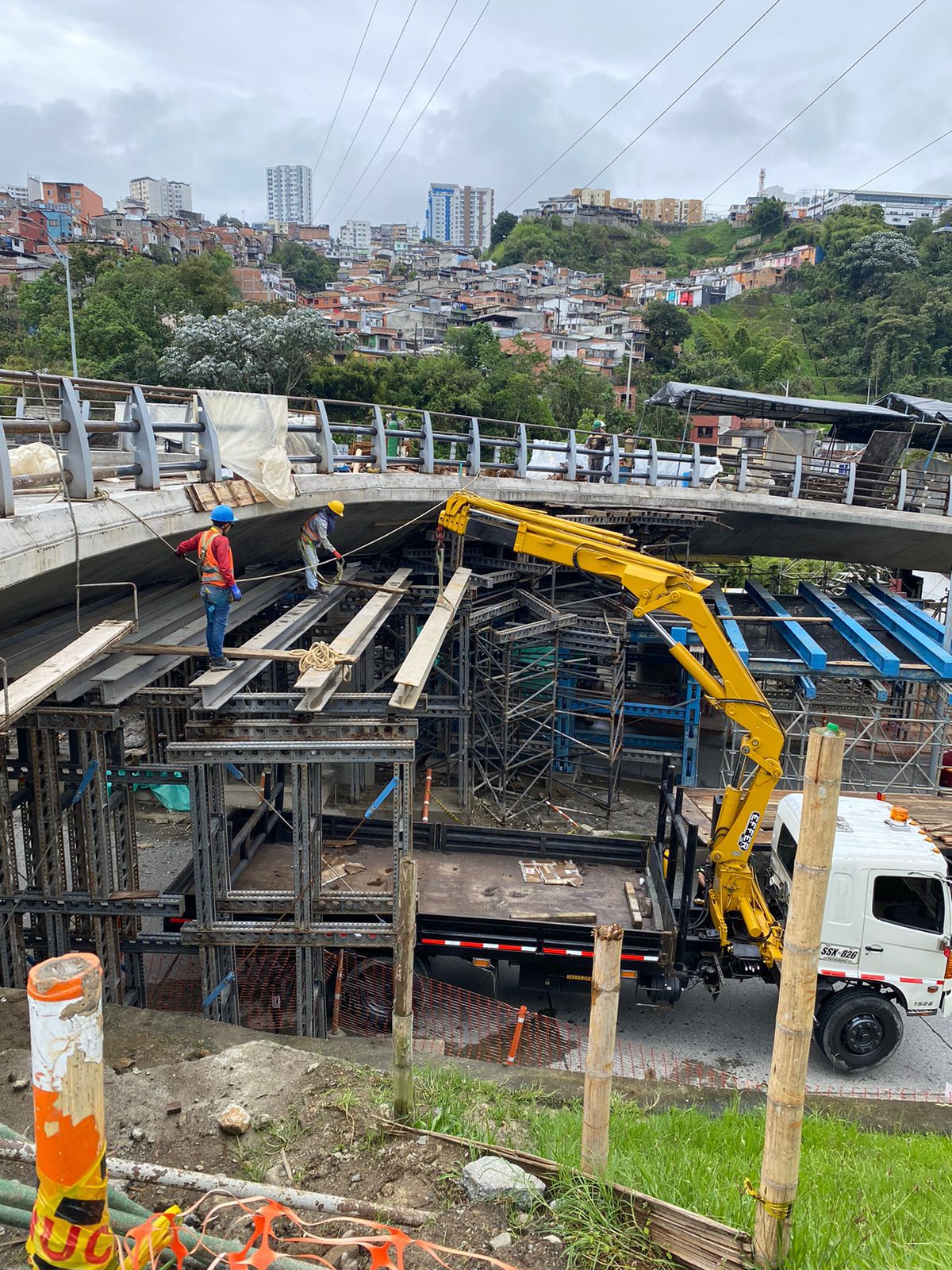 Cierre Total en Los Cedros: Importante Actualización para Conductores de Manizales