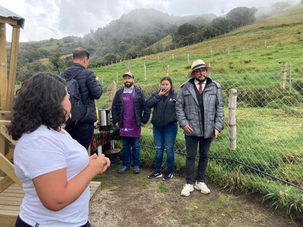 Alcaldía aliada en la inauguración del Vivero Pedagógico de Alta Montaña Torrecitas, Fondo de Agua VivoCuenca