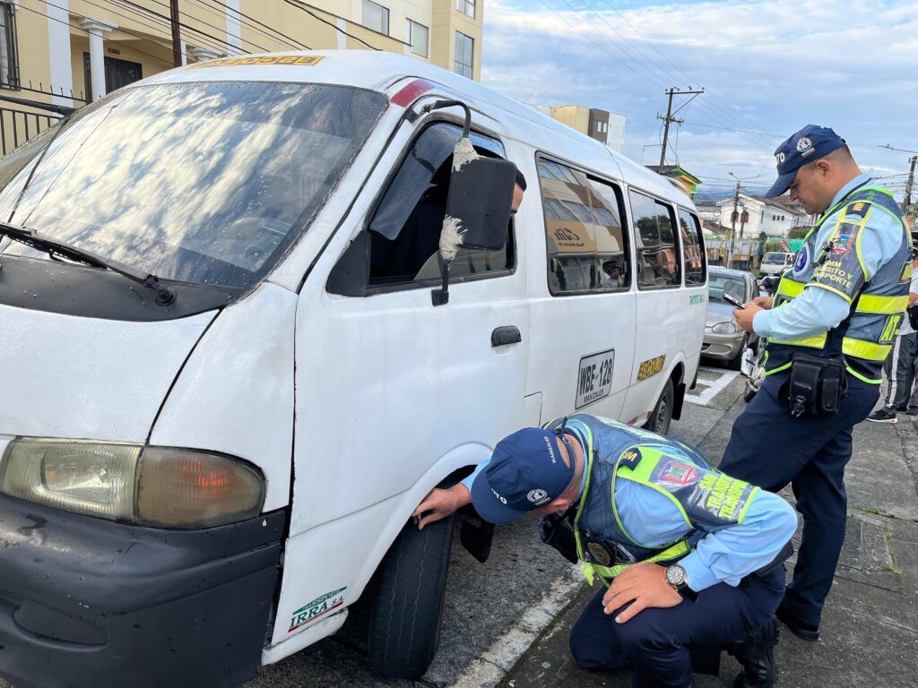 Alcaldía de Manizales refuerza controles al transporte escolar para velar por la seguridad de los menores