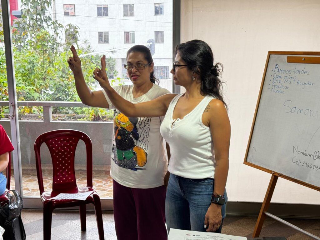 Manizales impulsa la inclusión: Cursos gratuitos para personas con discapacidad visual y auditiva