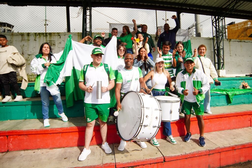 Antioquia pone la alegría en el fútbol masculino con bombos y vuvuzelas