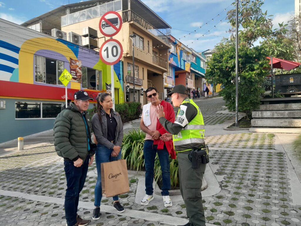 Realizamos campaña educativa enfocada en el cuidado de entornos en el Bulevar de la 48 denominada: “ Enseñar a cuidar nuestros entornos, es enseñar a valorar lo construido ”