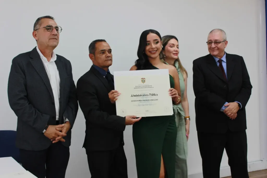 ESAP Caldas realizará su tercera y última ceremonia de grados del 2024: Miller Cruz, funcionario de la Gobernación de Caldas, recibirá grado póstumo 